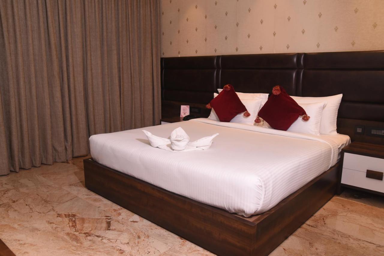 Econest Hotel Tarapith Zewnętrze zdjęcie