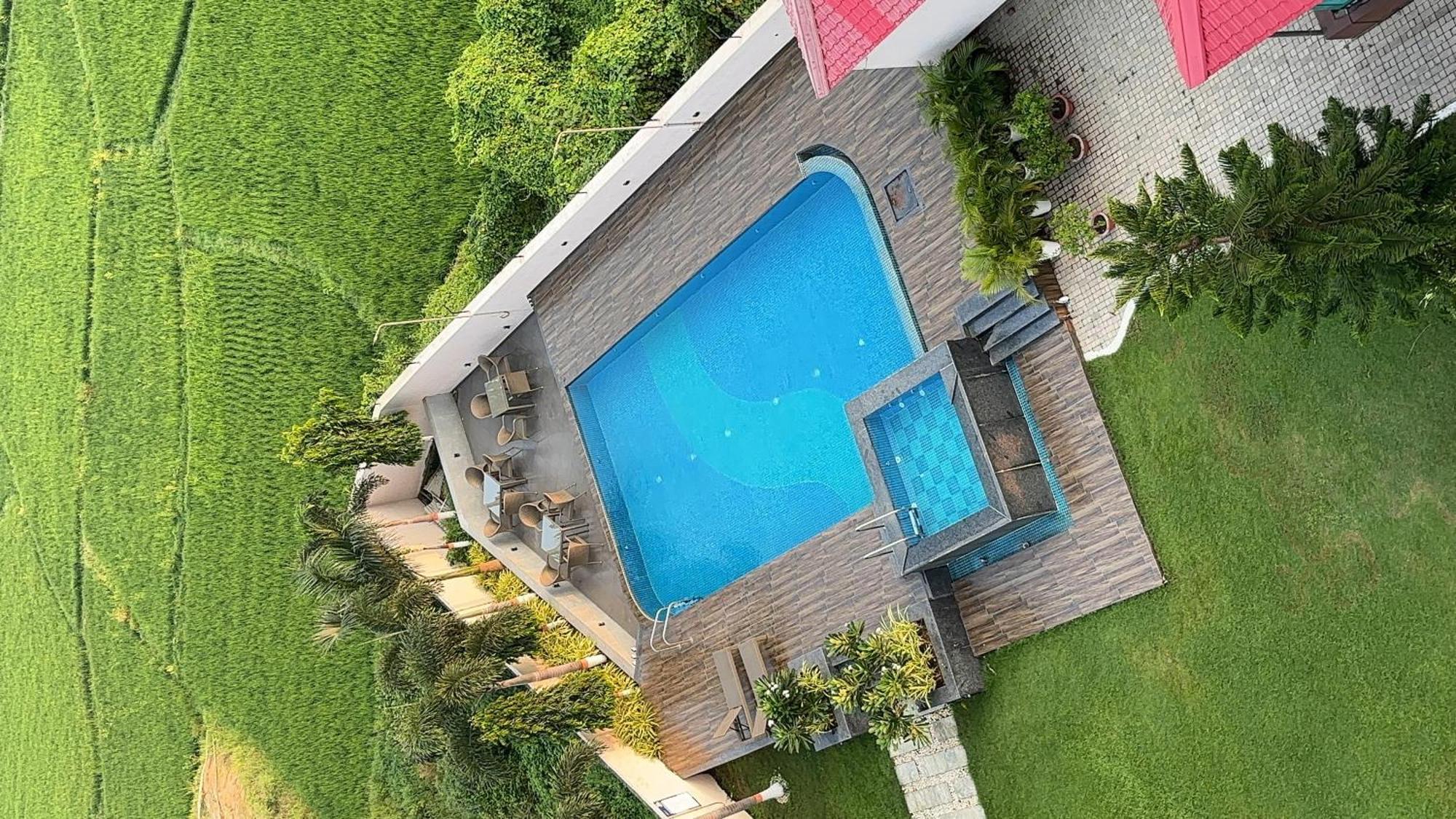 Econest Hotel Tarapith Zewnętrze zdjęcie