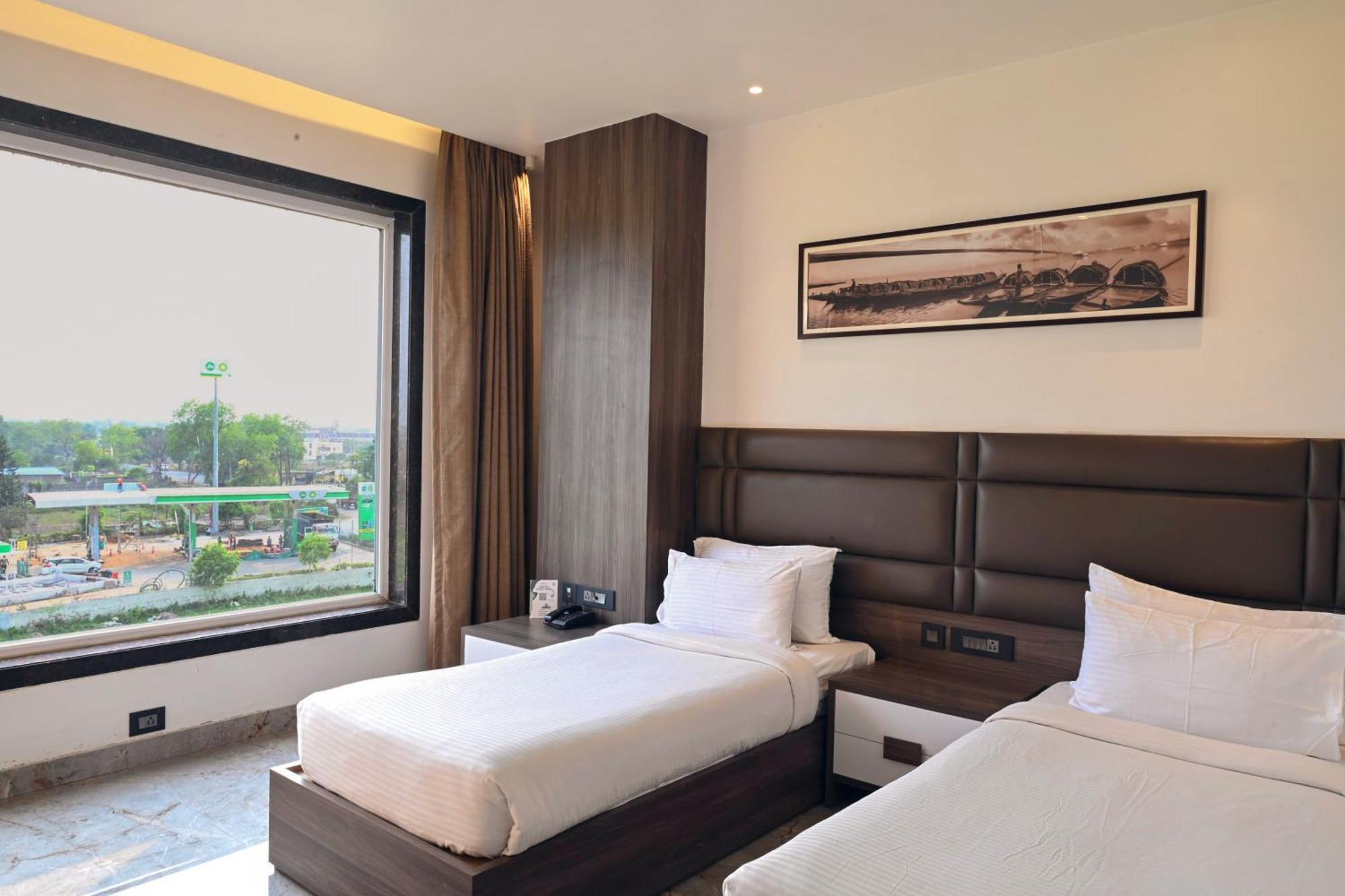 Econest Hotel Tarapith Zewnętrze zdjęcie