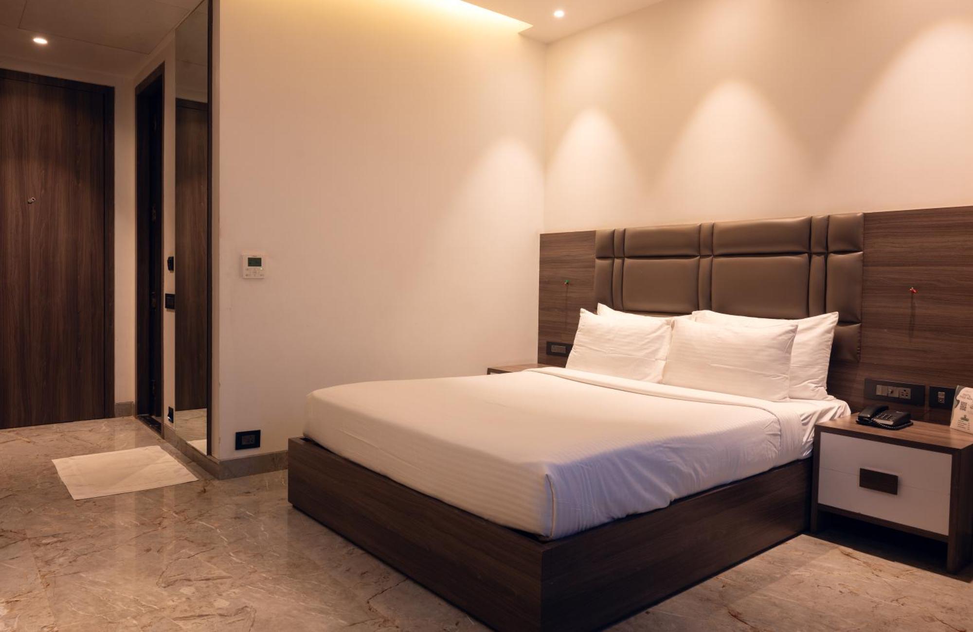 Econest Hotel Tarapith Zewnętrze zdjęcie